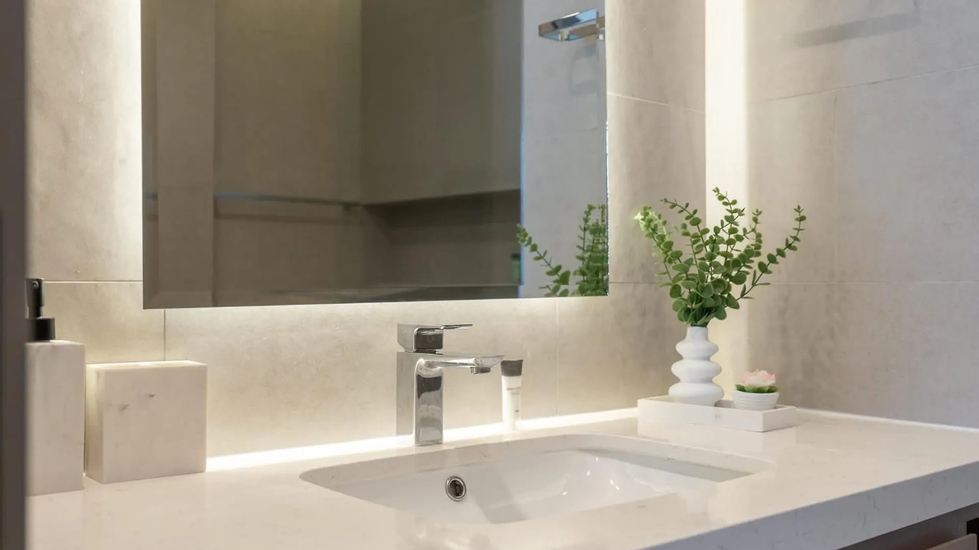 The Ultimate Vacation Starts On This Flat Apartment Dubai