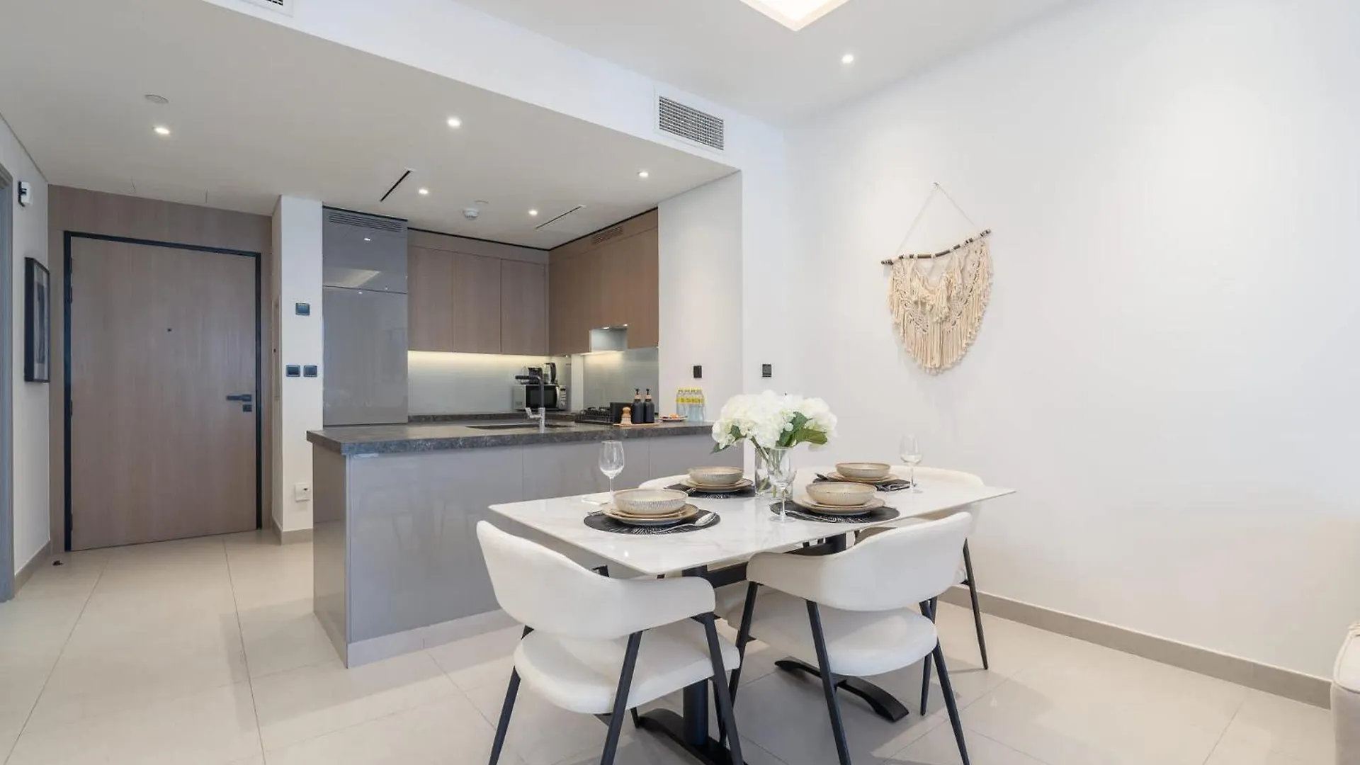 The Ultimate Vacation Starts On This Flat Apartment Dubai