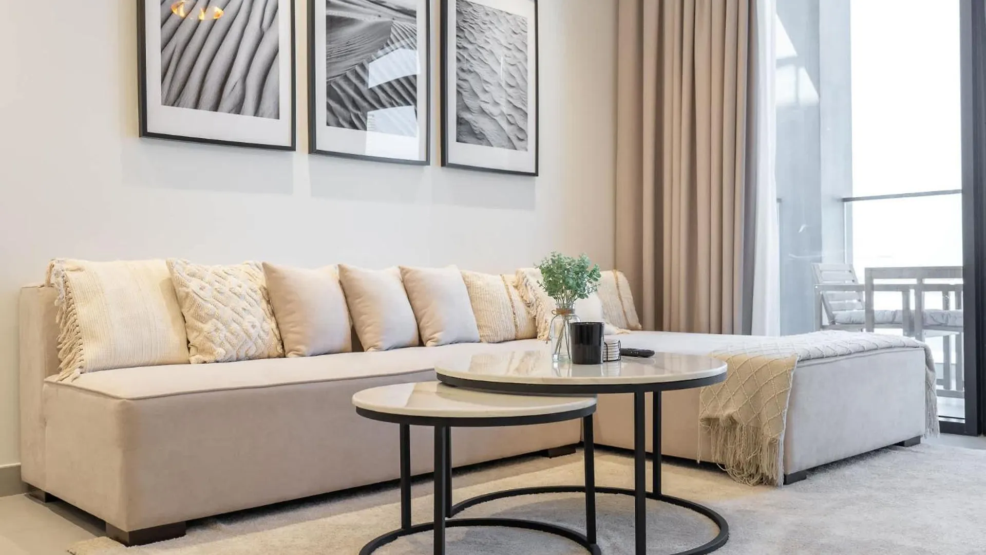 The Ultimate Vacation Starts On This Flat Apartment Dubai 0*,